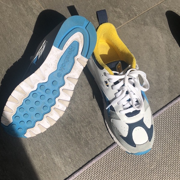 Collector shoes.  Only worn a few times. - Picture 3 of 3